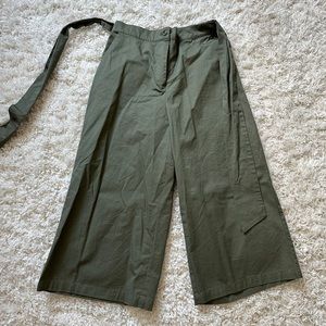 NWT - Mossimo - Flared Khaki Pants with belt